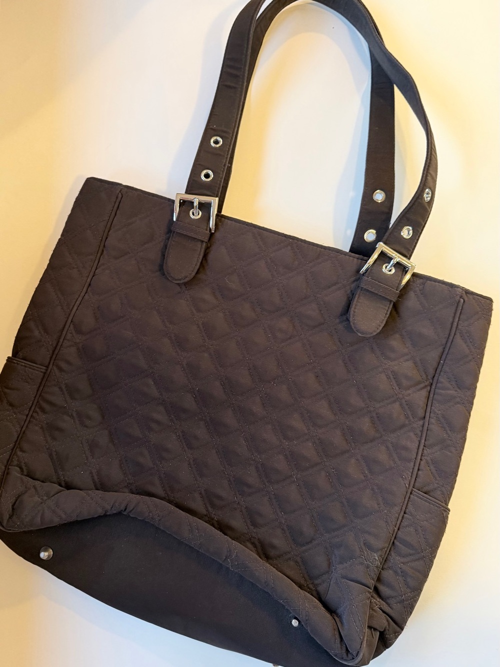 Solid-color quilted Vera Bradley tote (espresso/dark brown), approx 16x16